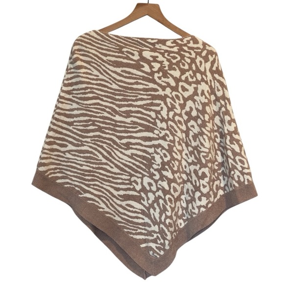 Barefoot Dreams Cozy Chic Ultra Lite Poncho, Tan/Beige Animal Print, One Size - Picture 3 of 13